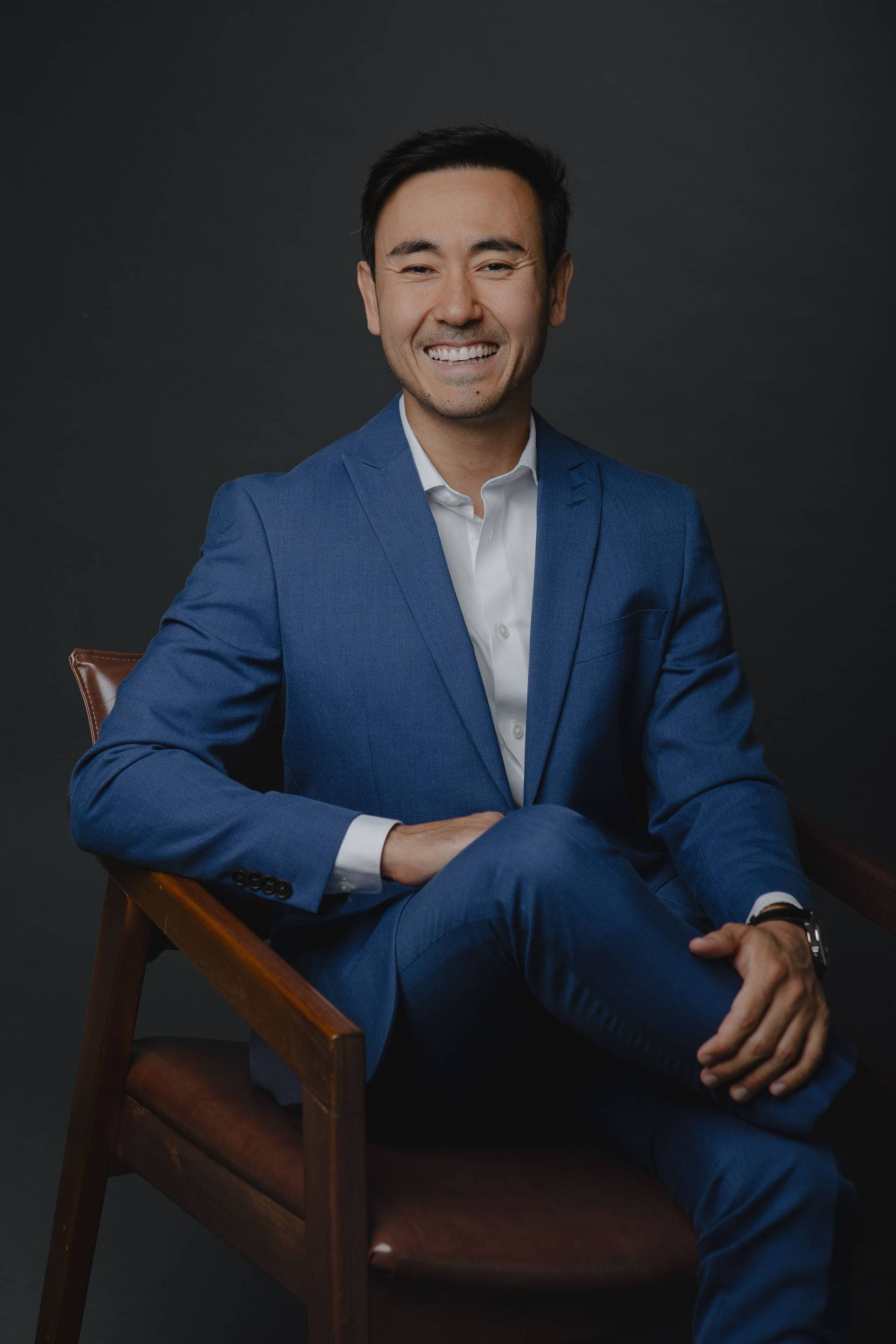 Dr. Marcelo Hanato em ambiente cirúrgico